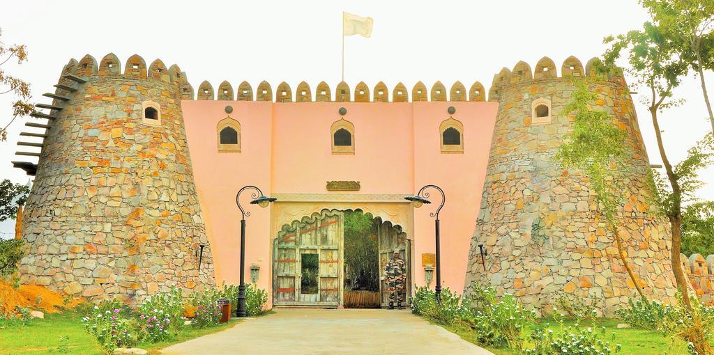 Kukas Lohagarh Fort Resort מראה חיצוני תמונה